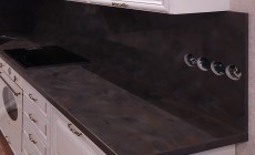 Кухонная столешница с фартуком из искусственного камня Hi-Macs M303 Capri с текстурой металла