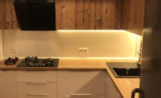 Двухцветный кухонный гарнитур от Premier Garden 