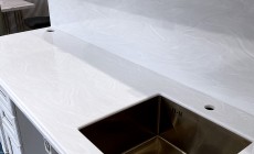 Мраморная столешница Grandex в классическом интерьере кухни
