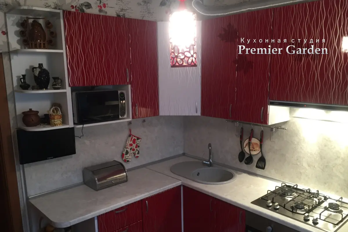 Кухня "Красный дождь" от Premier Garden 1