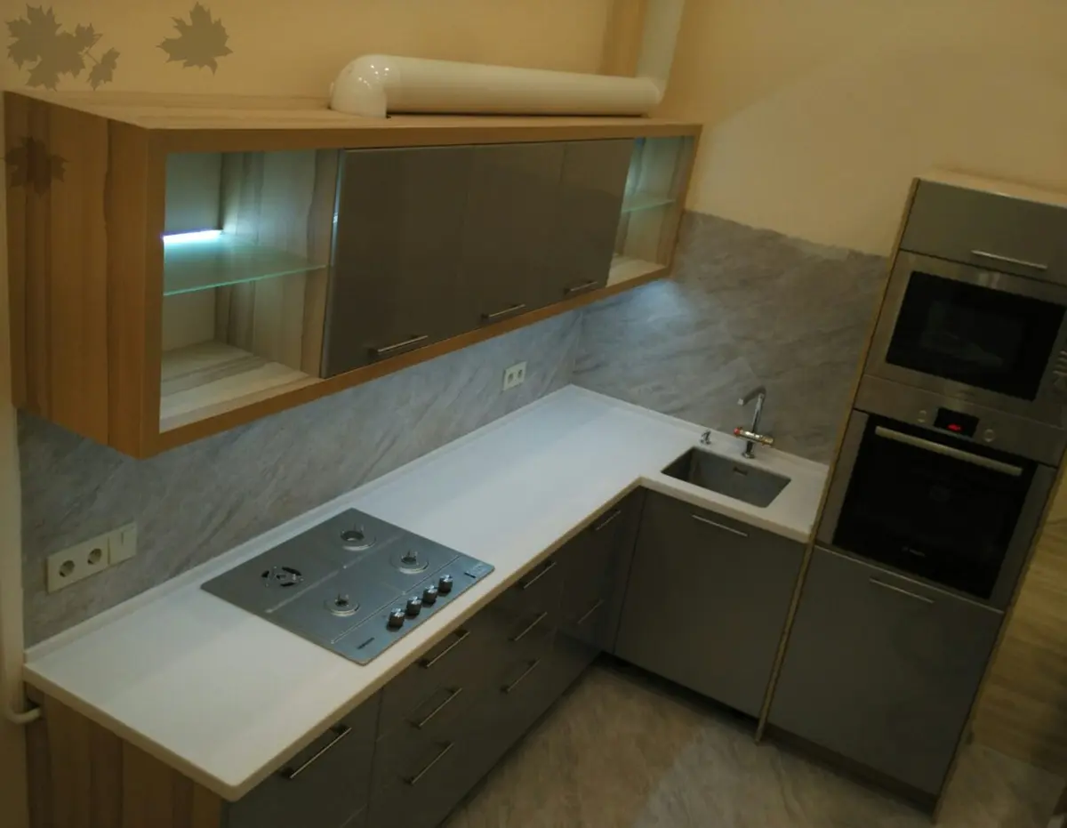 Кухонный гарнитур с декоративной подсветкой от Premier Garden 3