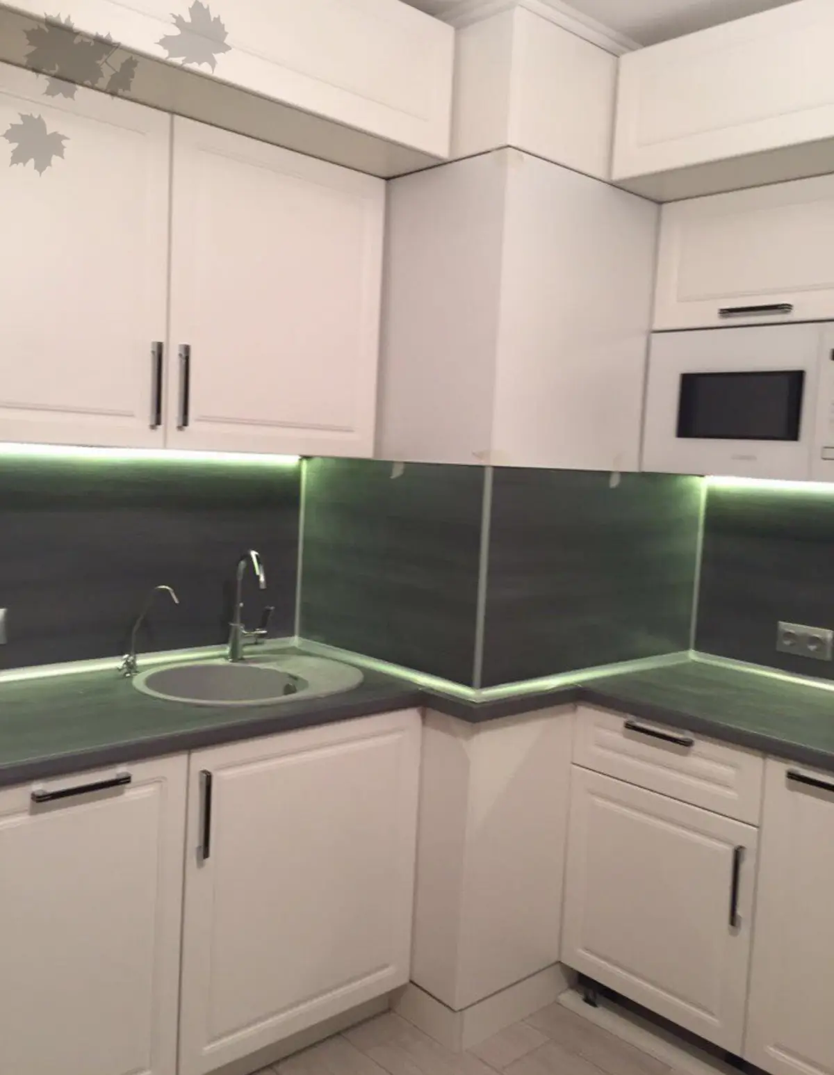 Классический кухонный гарнитур от Premier Garden 2