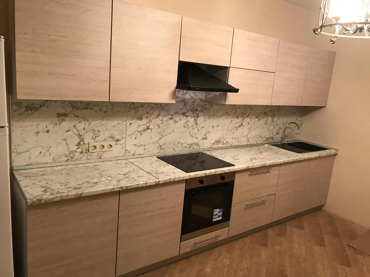 Древесная кухня с мрамором от Premier Garden  3