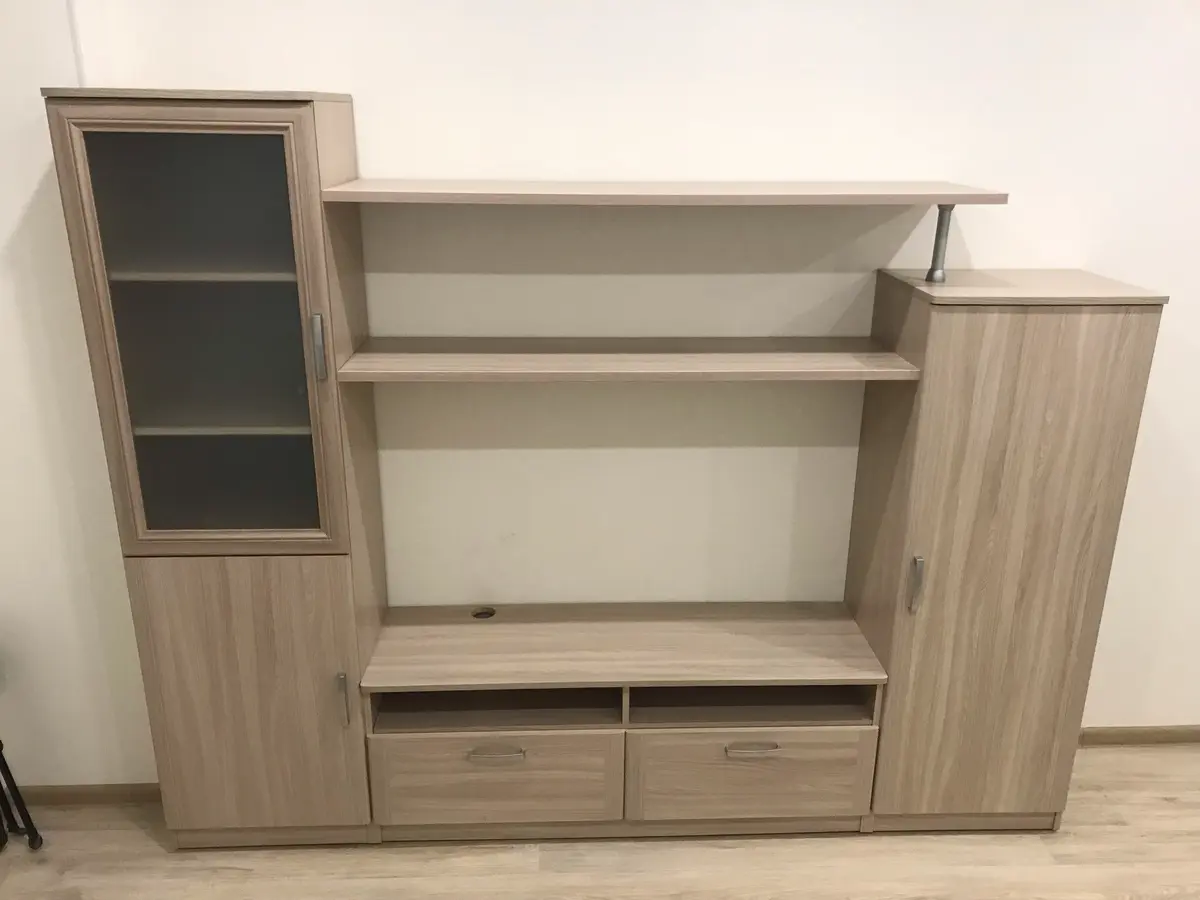 Меблировка новой квартиры от Premier Garden в светлых тонах под дерево 5