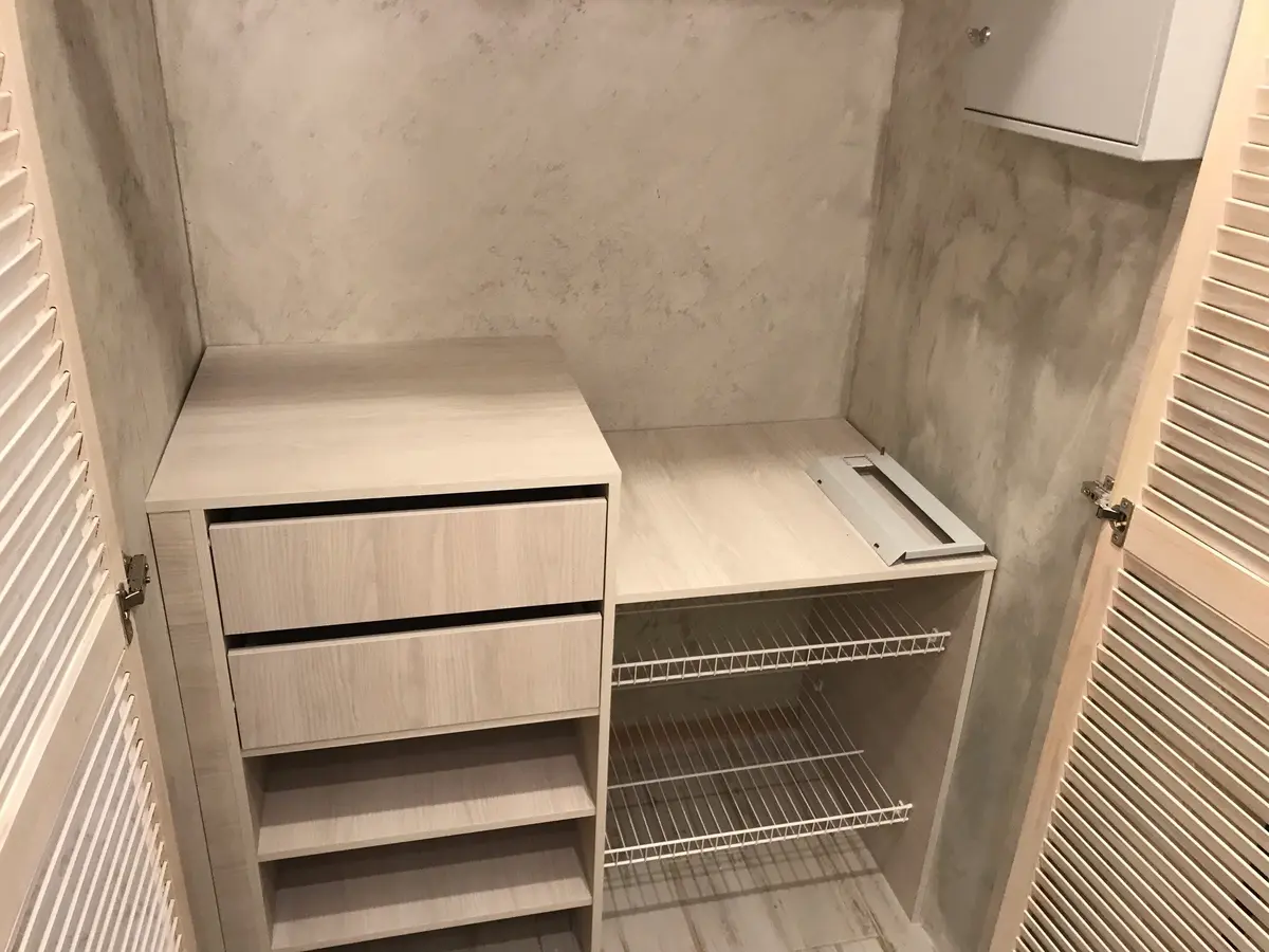 Встроенный шкаф для одежды и обувница от Premier Garden 4