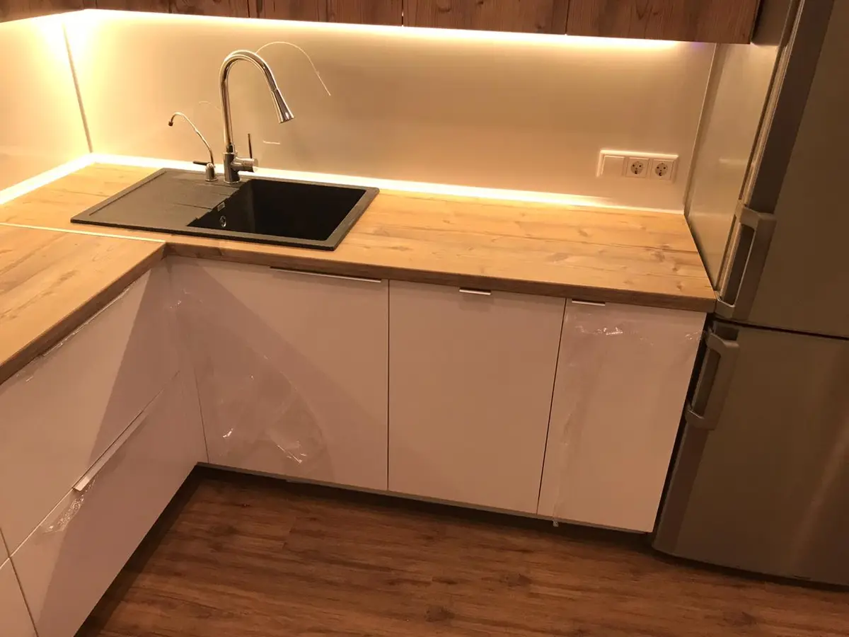 Двухцветный кухонный гарнитур от Premier Garden  3