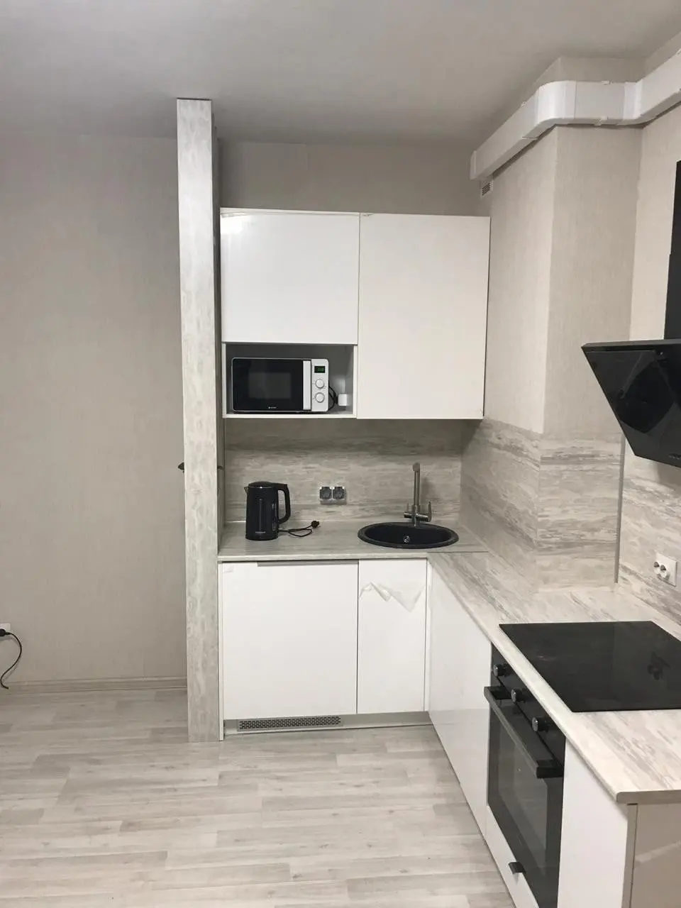 Гарнитур с перегородкой от Premier Garden  3