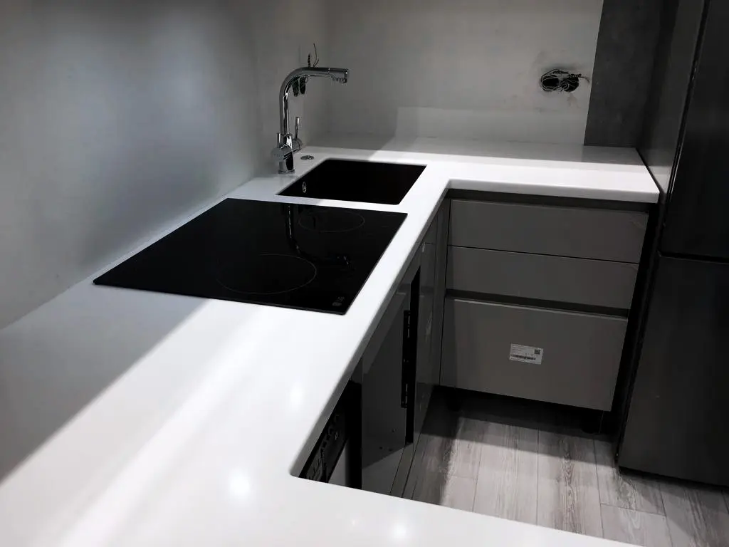 Столешница с барной стойкой из камня Grandex 3