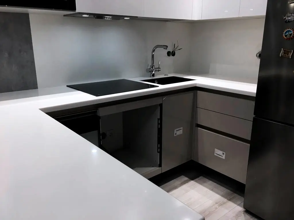 Столешница с барной стойкой из камня Grandex 4