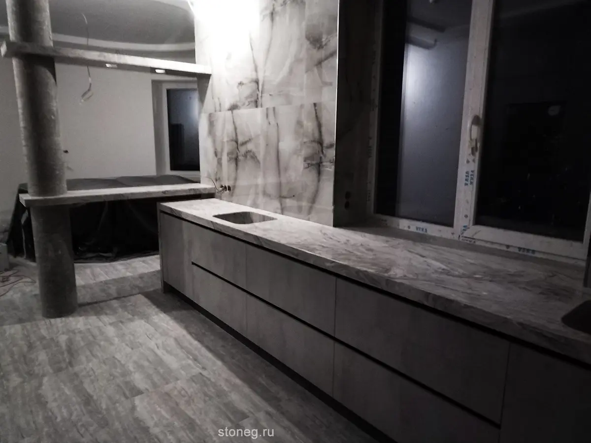 Кухонная столешница и барная из искусственного камня Corian под мрамор 4