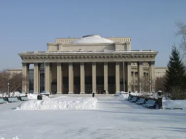 Окрашивание фасадов красками «Радуга»