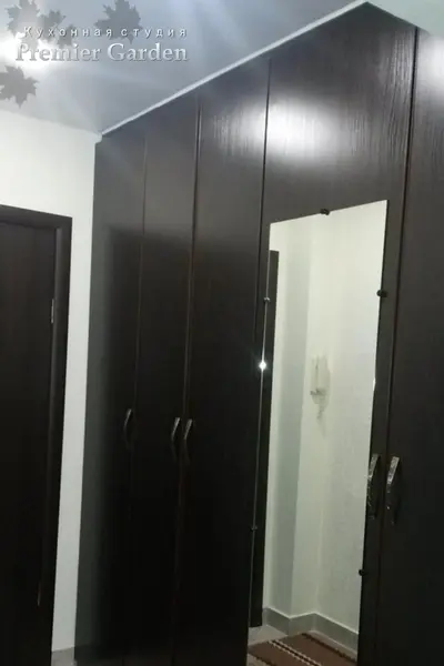 Шкаф для прихожей от Premier Garden