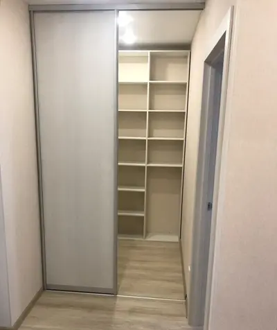 Гардероб в прихожей от Premier Garden