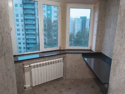 Эркерный подоконник и столешница из искусственного камня Staron QN287 Mosaic Nimbus 