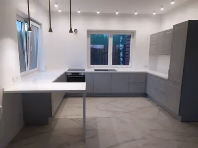 Подоконник-столешница с барной стойкой из искусственного камня Tristone A-104 Pure White
