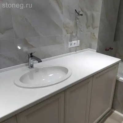 Мраморная столешница из камня Corian для ванной 